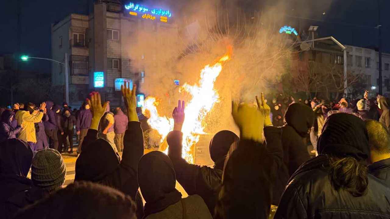 ইরানে ১৭ হাজার বিক্ষোভকারী নিহত: ব্রিটিশ গণমাধ্যম