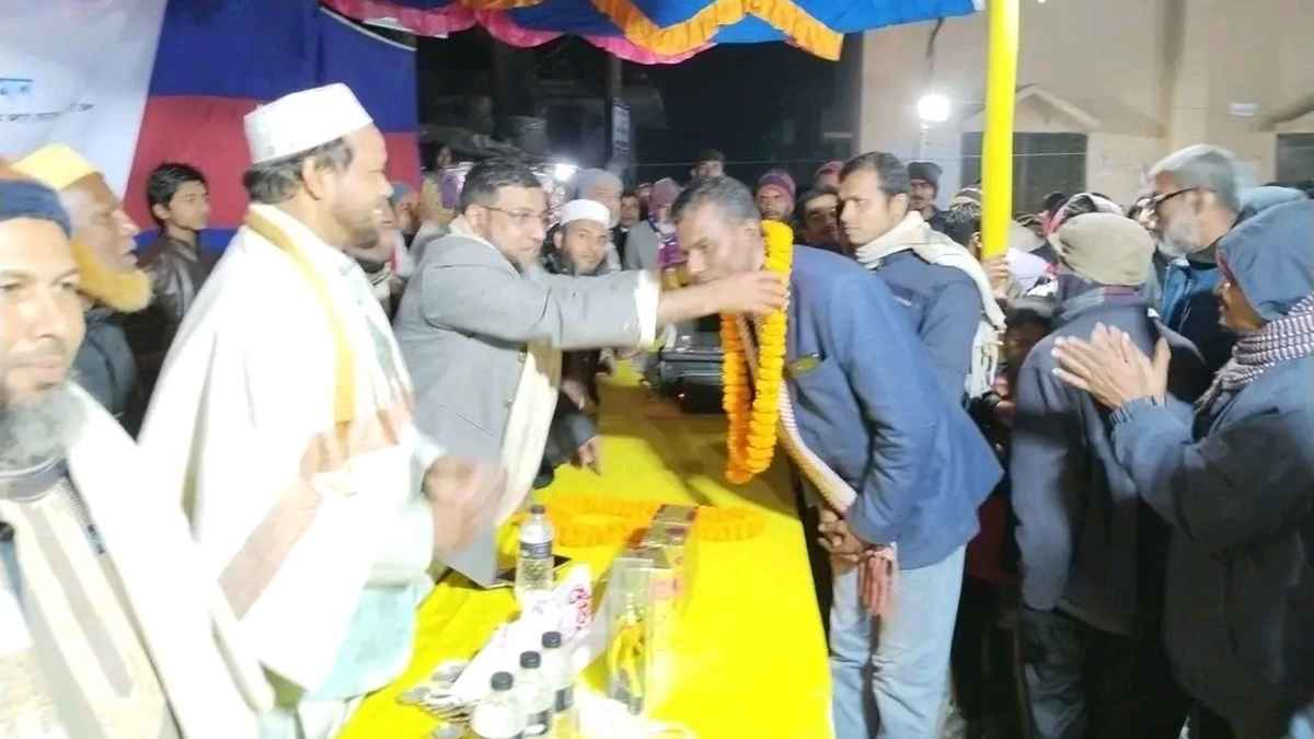 ঝালকাঠিতে শতাধিক হিন্দু সম্প্রদায়ের মানুষ যুক্ত হলেন জামায়াতে