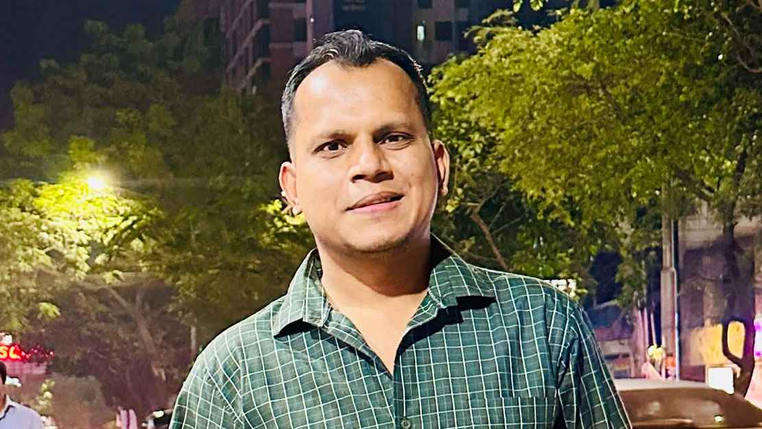 গানের কথায় বিপিএল মাঠে আছেন জীবনও