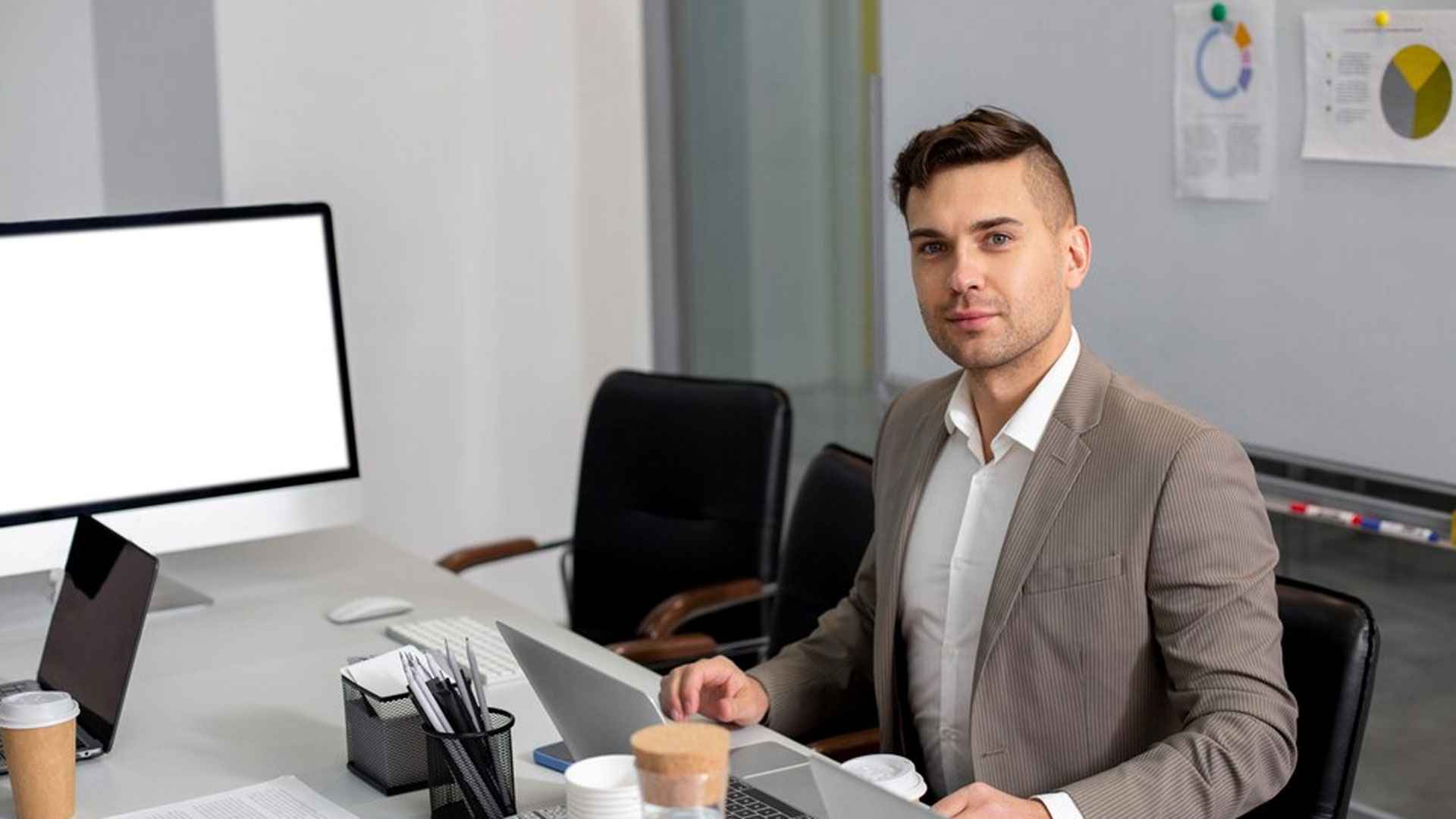 সজীব গ্রুপে চাকরি, কর্মস্থল ঢাকা 