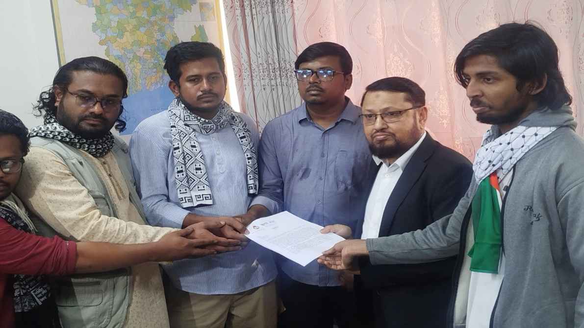 ইসিতে স্মারকলিপি: জাতীয় পার্টিসহ ১৪ দলের মনোনয়ন বাতিল চায় জুলাই ঐক্য