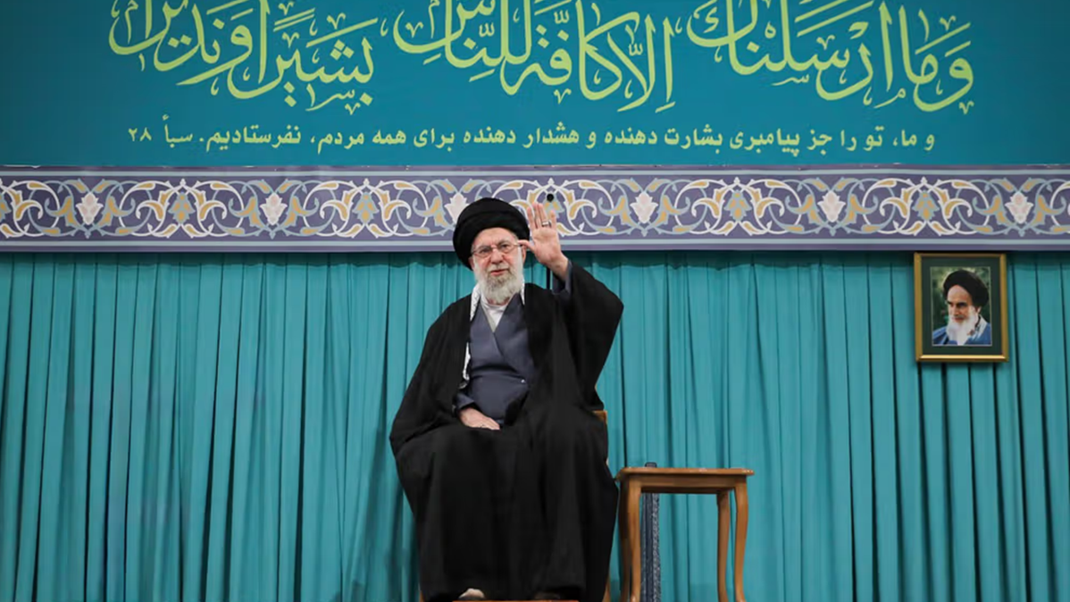 ইরানের বিক্ষোভ উস্কে দেওয়ার জন্য ‘ক্রিমিনাল’ ট্রাম্প দায়ী: খামেনি