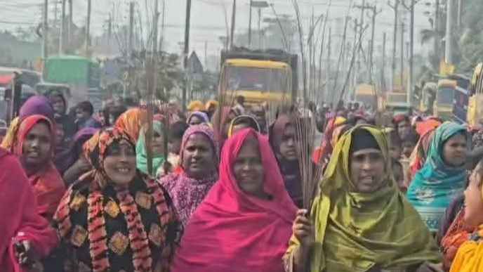 গাইবান্ধায় সুপারি গাছ থেকে পড়ে শিক্ষার্থীর মৃত্যু