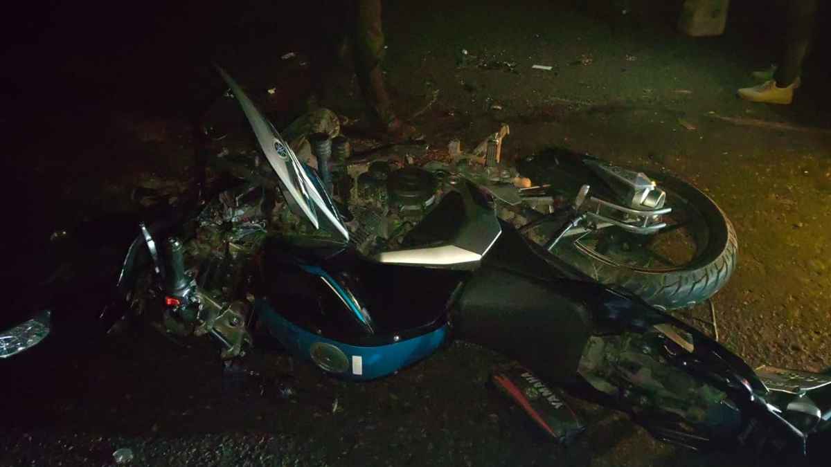 মাদারীপুরে বাসের ধাক্কায় প্রাণ গেল মাদরাসাছাত্রের