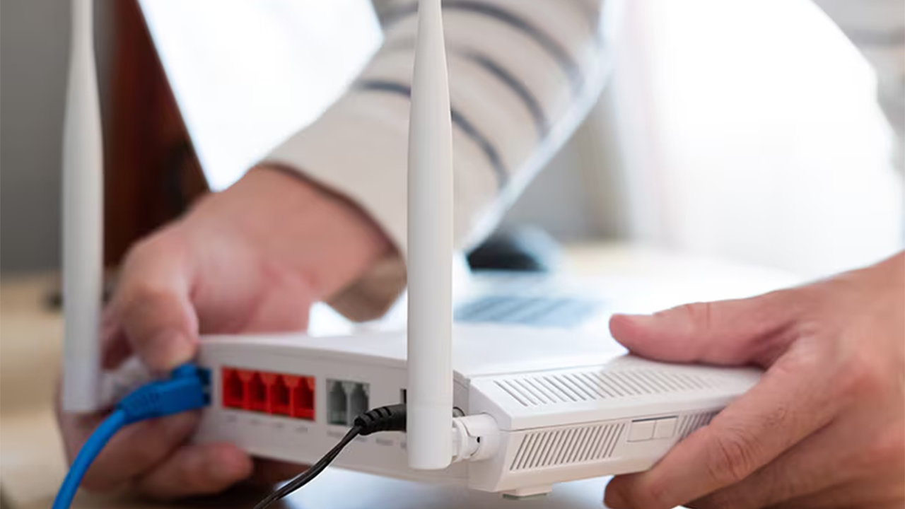 রাউটারে ইন্টারনেট কেন ছেড়ে দেয়? জেনে নিন সমস্যা ও সমাধানের উপায়