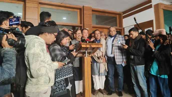 ঢাকা ১৮ আসনে মান্নার স্থগিত হওয়া মনোনয়ন বৈধ ঘোষণা