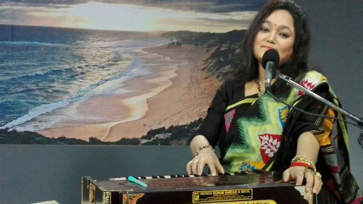 সঙ্গীত শিল্পী আহমাদ মায়া’র পিএইচডি ডিগ্রি অর্জন