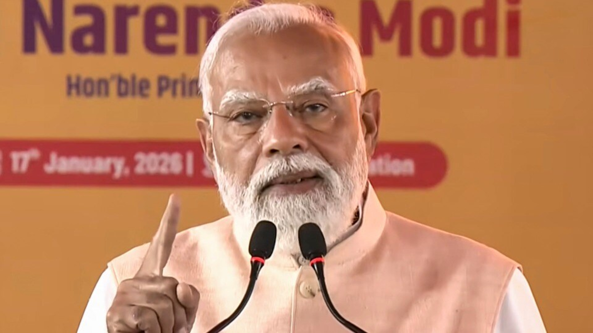 মমতার সরকার পালানো দরকার: মোদি