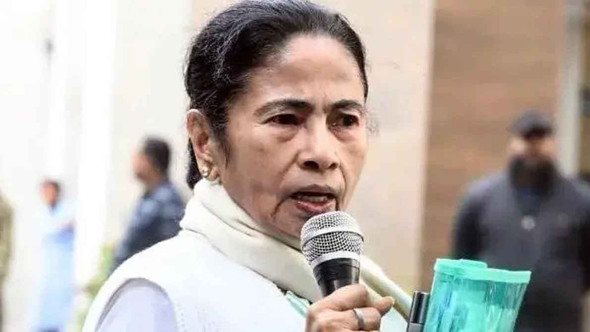 মমতা ব্যানার্জীর বিরুদ্ধে এবার সুপ্রিম কোর্টে মামলা
