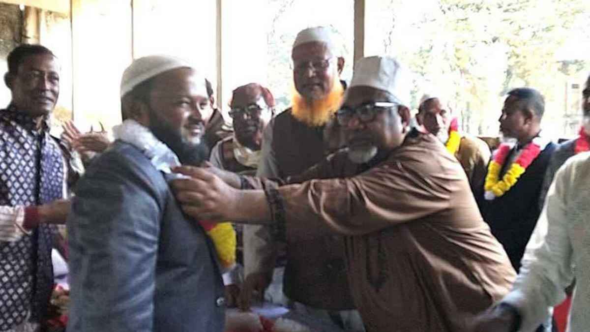 জামায়াত ও আ.লীগের অর্ধশতাধিক নেতাকর্মীর বিএনপিতে যোগদান