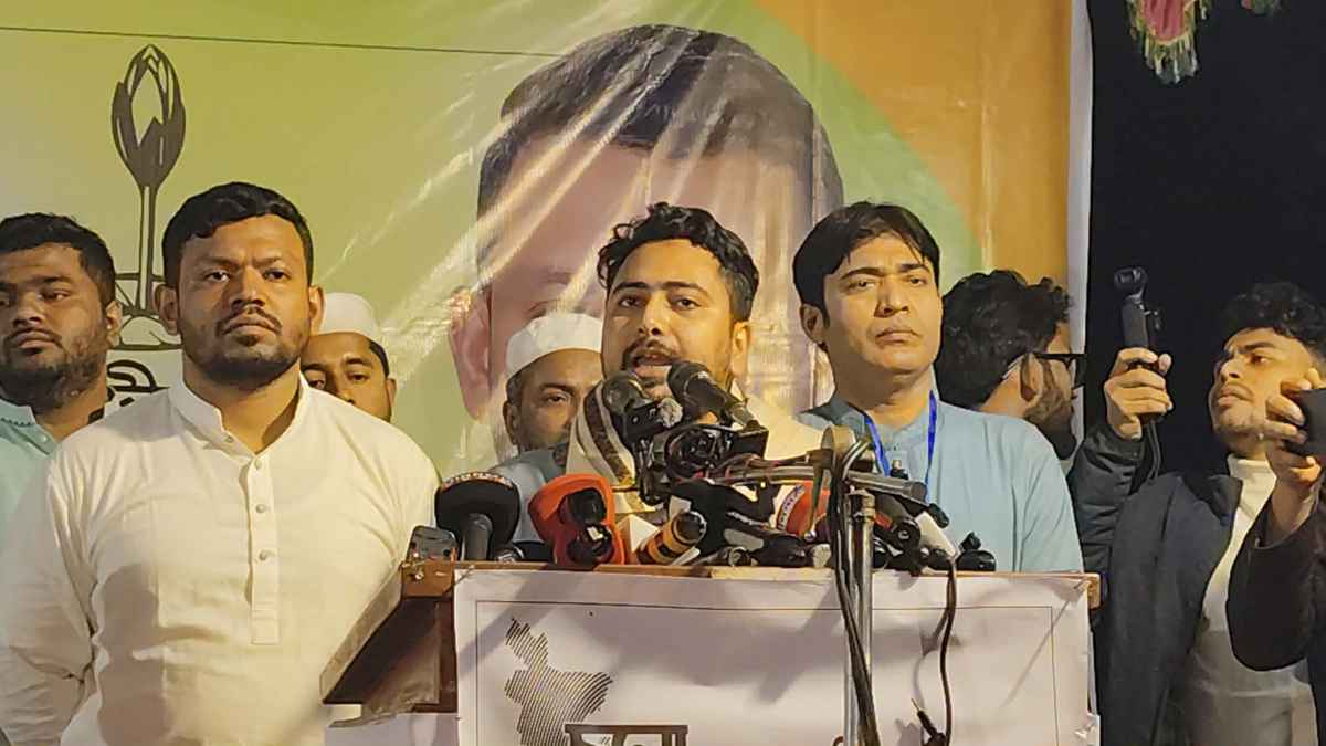 তাহাজ্জুদের পর ভোটকেন্দ্র দখল-সিল মারার পরিকল্পনা করছে: নাহিদ ইসলাম