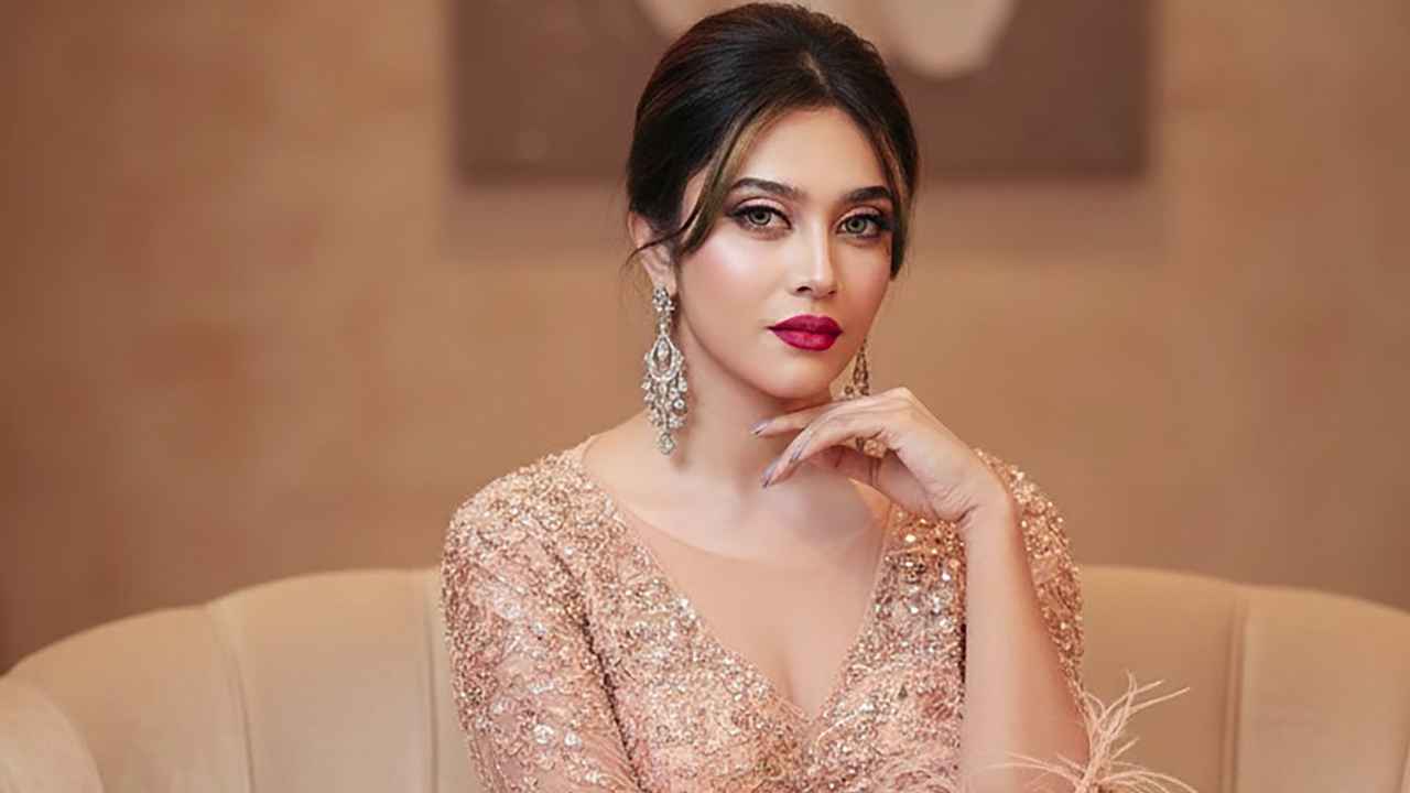 কোরিওগ্রাফারের বিরুদ্ধে হেনস্তার অভিযোগ মডেলের