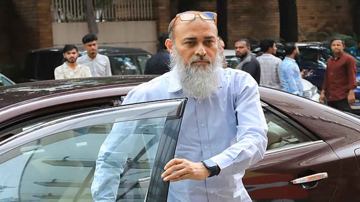 পরিচালক নাজমুল শোকজের জবাব না দিলে কী করবে বিসিবি? 