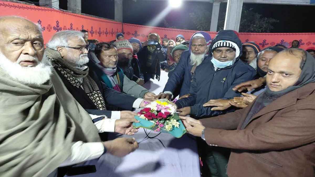 নীলফামারীতে আ.লীগের অর্ধশতাধিক নেতাকর্মীর বিএনপিতে যোগদান