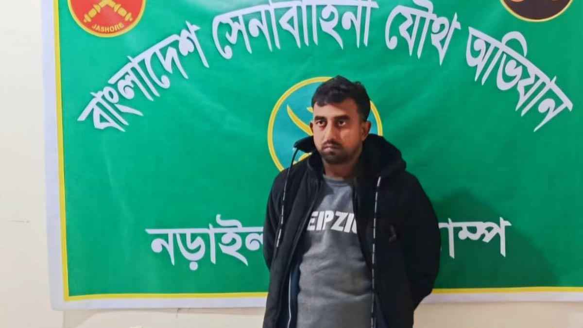 নড়াইলে বিদেশি পিস্তলসহ যুবক গ্রেফতার