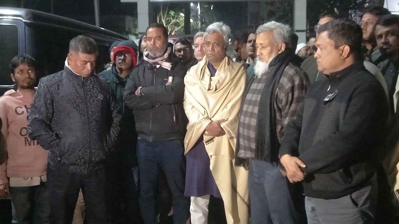 দুর্বৃত্তদের গুলিতে নিহত বিএনপি নেতাকে দেখতে হাসপাতালে অমিত