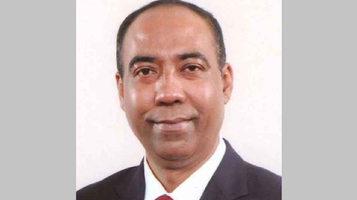 সান্ত্বনা পুরস্কার পেলেন নাজিমুদ্দিন আলম