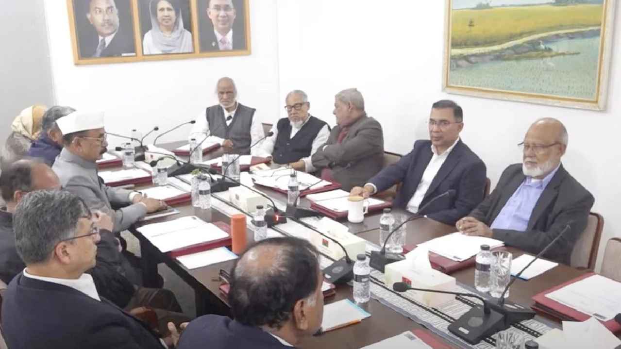 বিএনপির স্থায়ী কমিটির জরুরি বৈঠক চলছে, ভারমুক্ত হতে পারেন তারেক রহমান