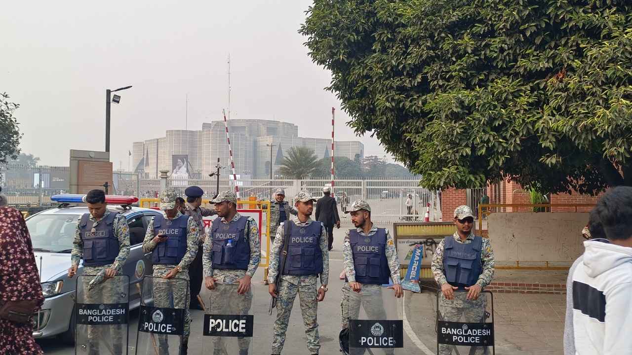 শোকসভা শান্তিপূর্ণ রাখতে সংসদ এলাকায় সর্বোচ্চ নিরাপত্তা জোরদার