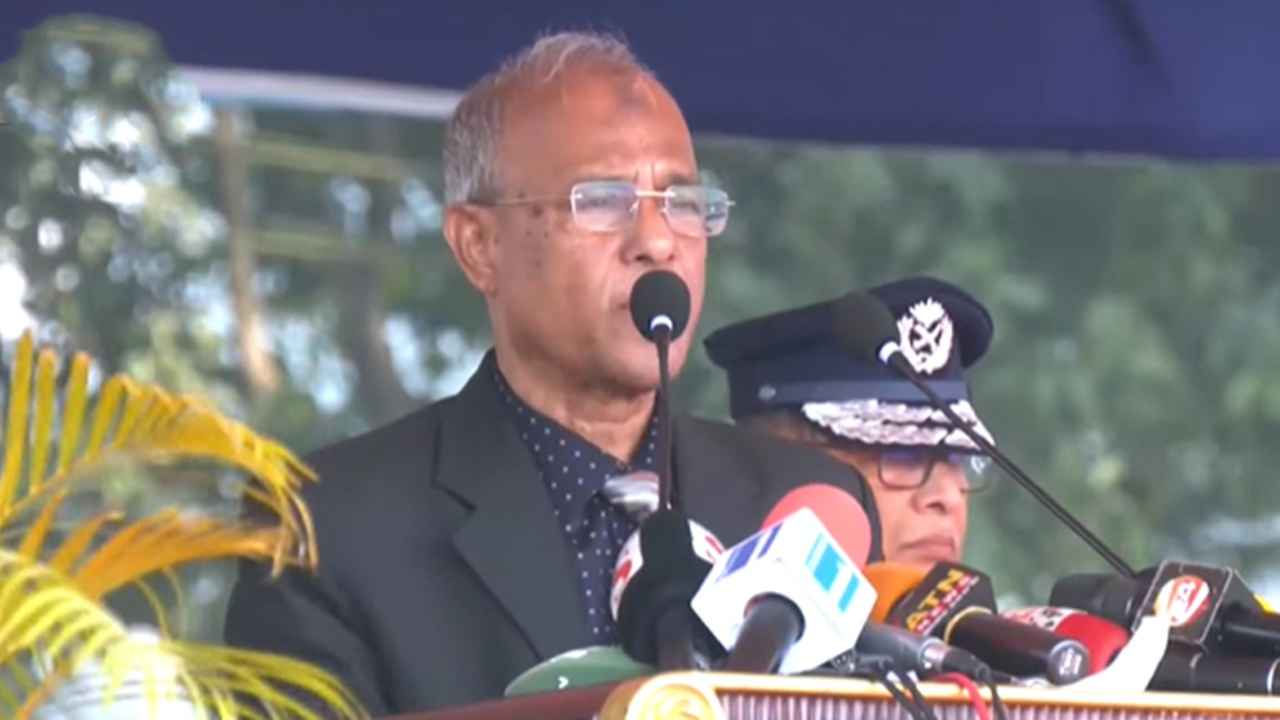 ফ্যাসিস্টদের ফেরত এনে আইনের মুখোমুখি করা হবে: স্বরাষ্ট্র উপদেষ্টা