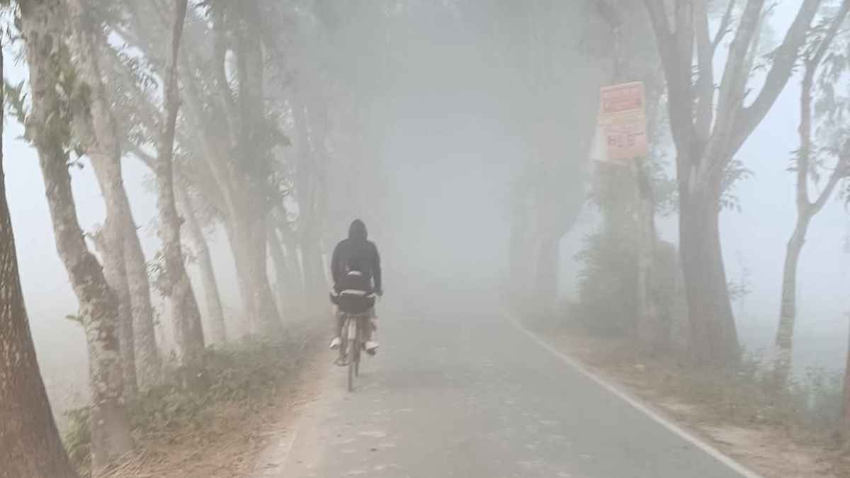 তীব্র শীতে কাঁপছে পঞ্চগড়, নিম্নআয়ের মানুষের দুর্ভোগ