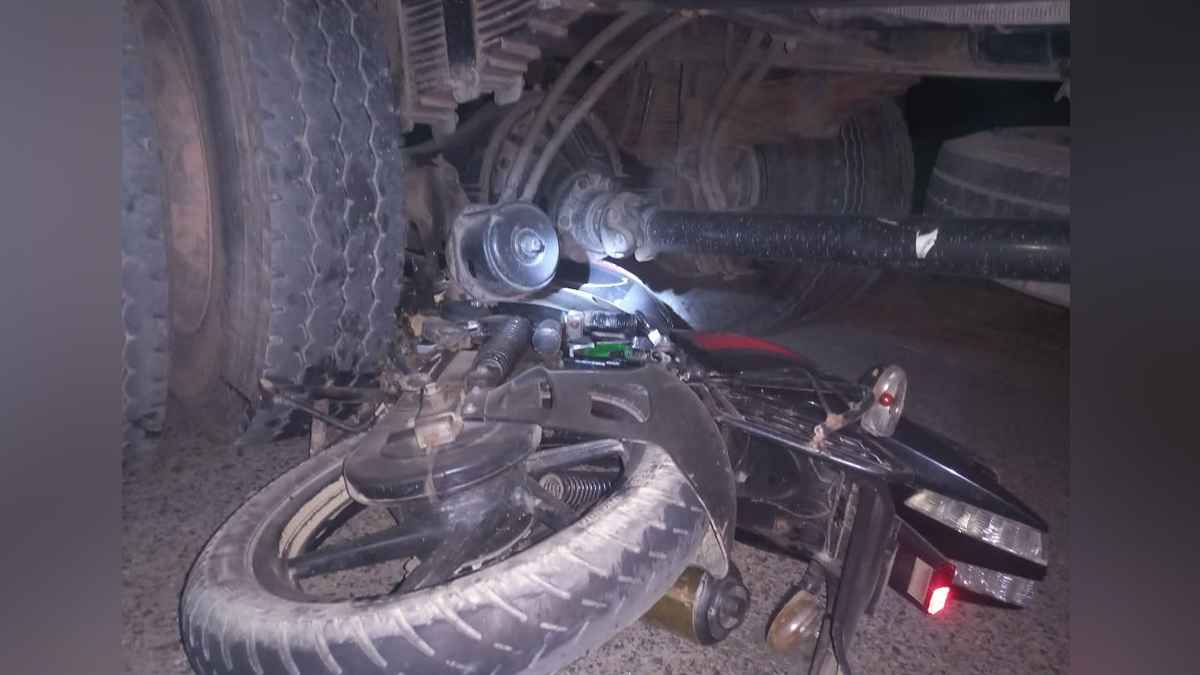 কলাপাড়ায় ট্রাক-মোটরসাইকেলের মুখোমুখি সংঘর্ষ, যুবক নিহত