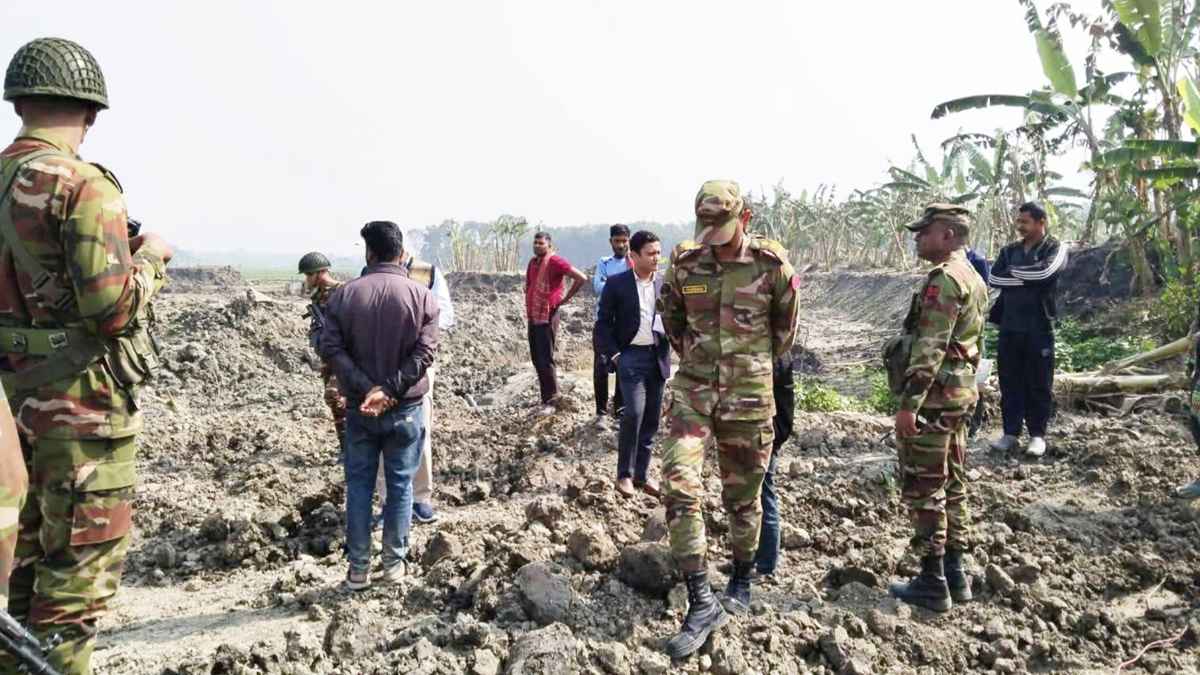 ফসলি জমির মাটি ইটভাটায় বিক্রি, ১৩ জনের জেল