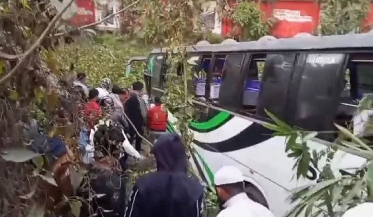 road_accident_madaripur_18_jan_26