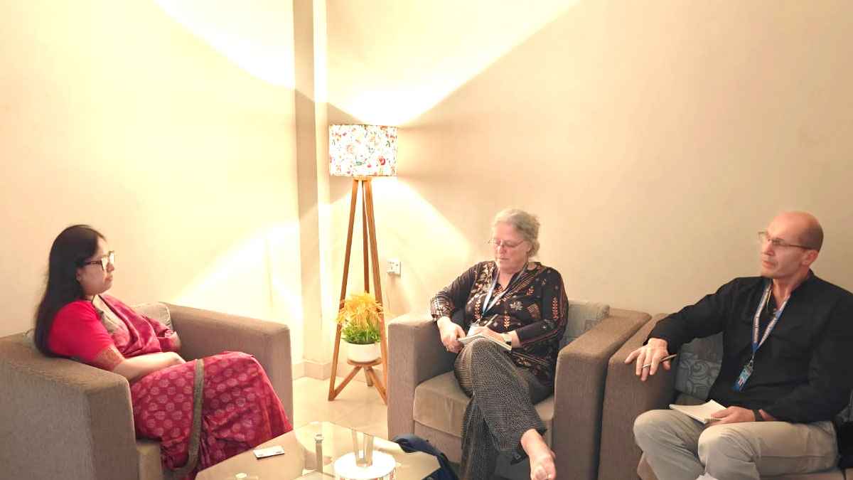 রুমিন ফারহানার সঙ্গে ইইউ নির্বাচন পর্যবেক্ষক দলের সাক্ষাৎ