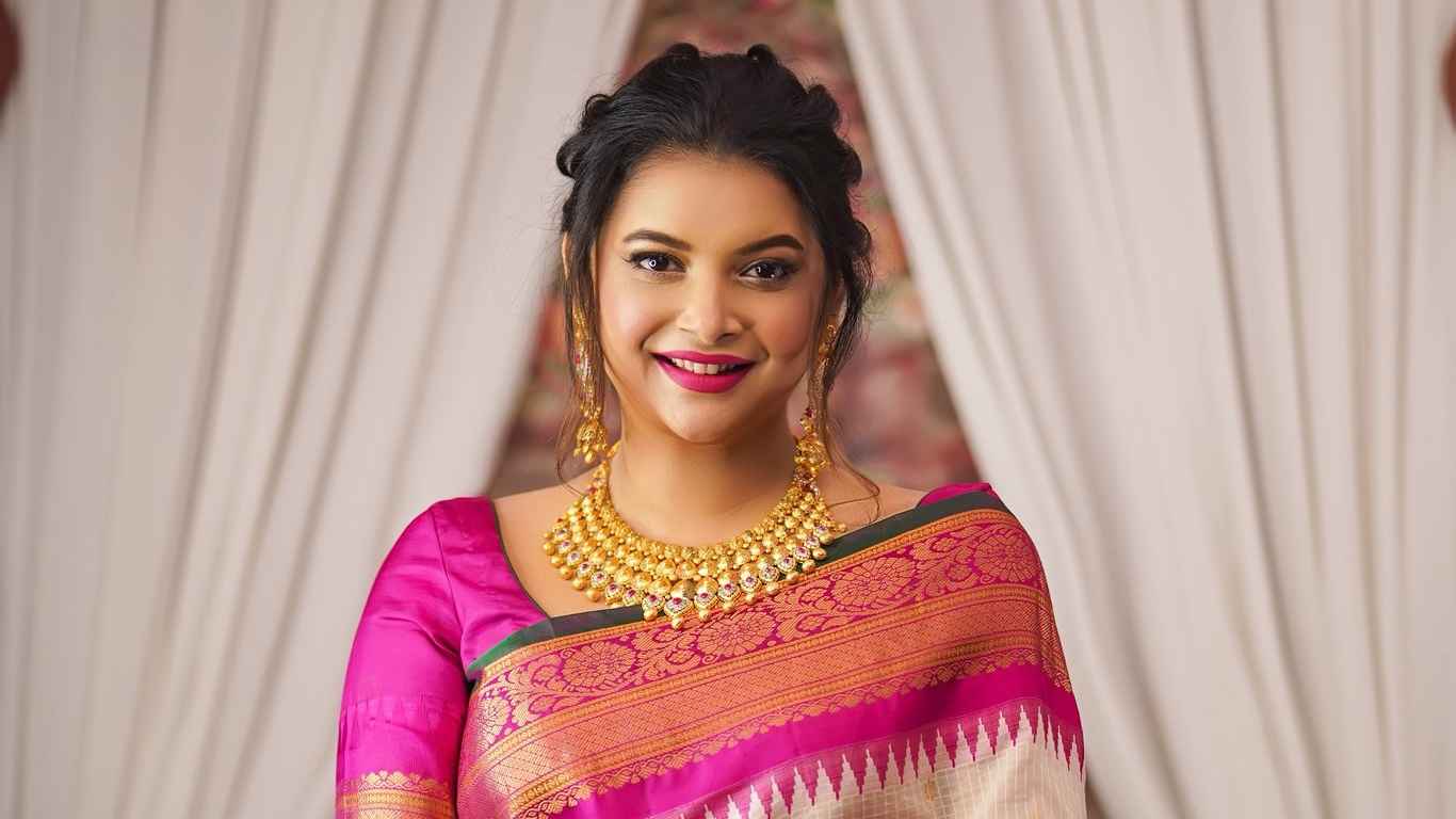 ভোটের আসন নিয়ে আক্ষেপ শবনম ফারিয়ার