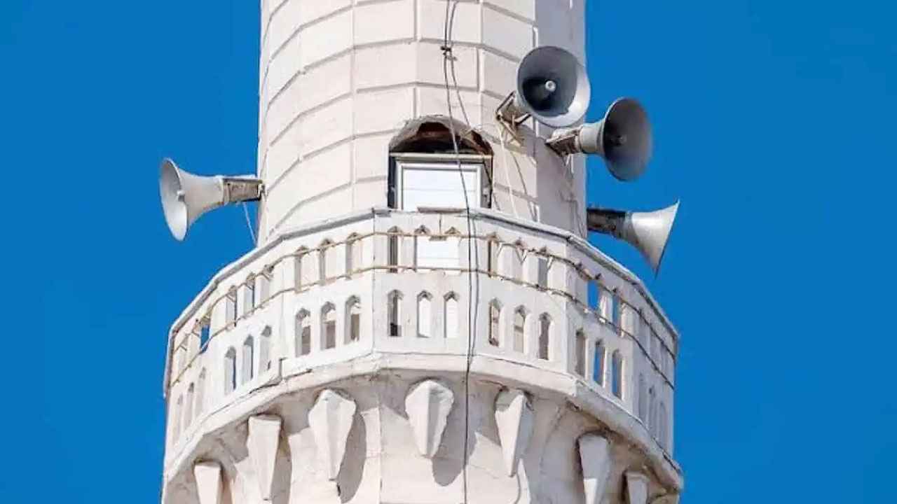 সৌদিতে রমজানে নামাজের সময় মাইক ব্যবহারে নিষেধাজ্ঞা 