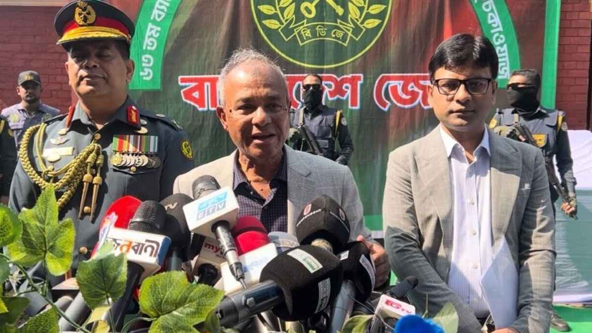 দিল্লিতে আ.লীগের সংবাদ সম্মেলন নিয়ে যা বললেন স্বরাষ্ট্র উপদেষ্টা