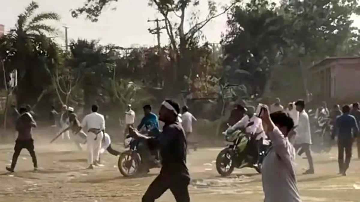 শেরপুরে বিএনপি-জামায়াতের মধ্যে তুমুল সংঘর্ষ, আহত ৩০