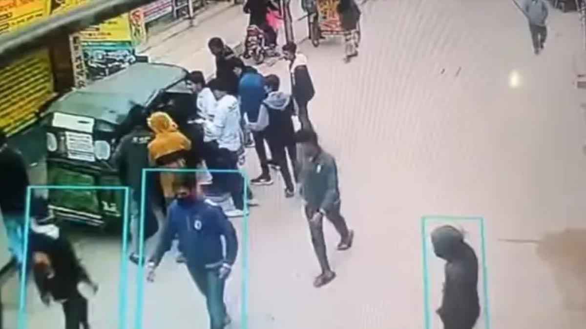 সিরাজগঞ্জে শিক্ষার্থীকে কুপিয়ে হত্যা মামলার প্রধান আসামি গ্রেফতার 