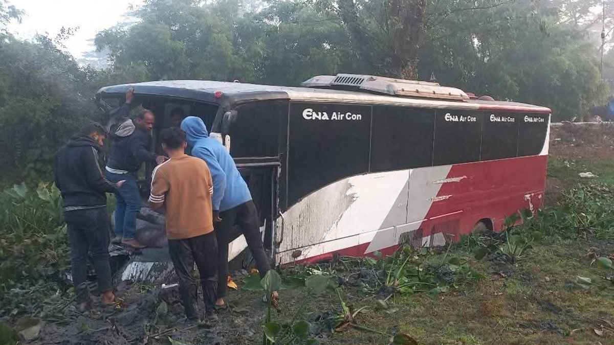 সুনামগঞ্জে বাস-ট্রাক মুখোমুখি সংঘর্ষে নিহত ১