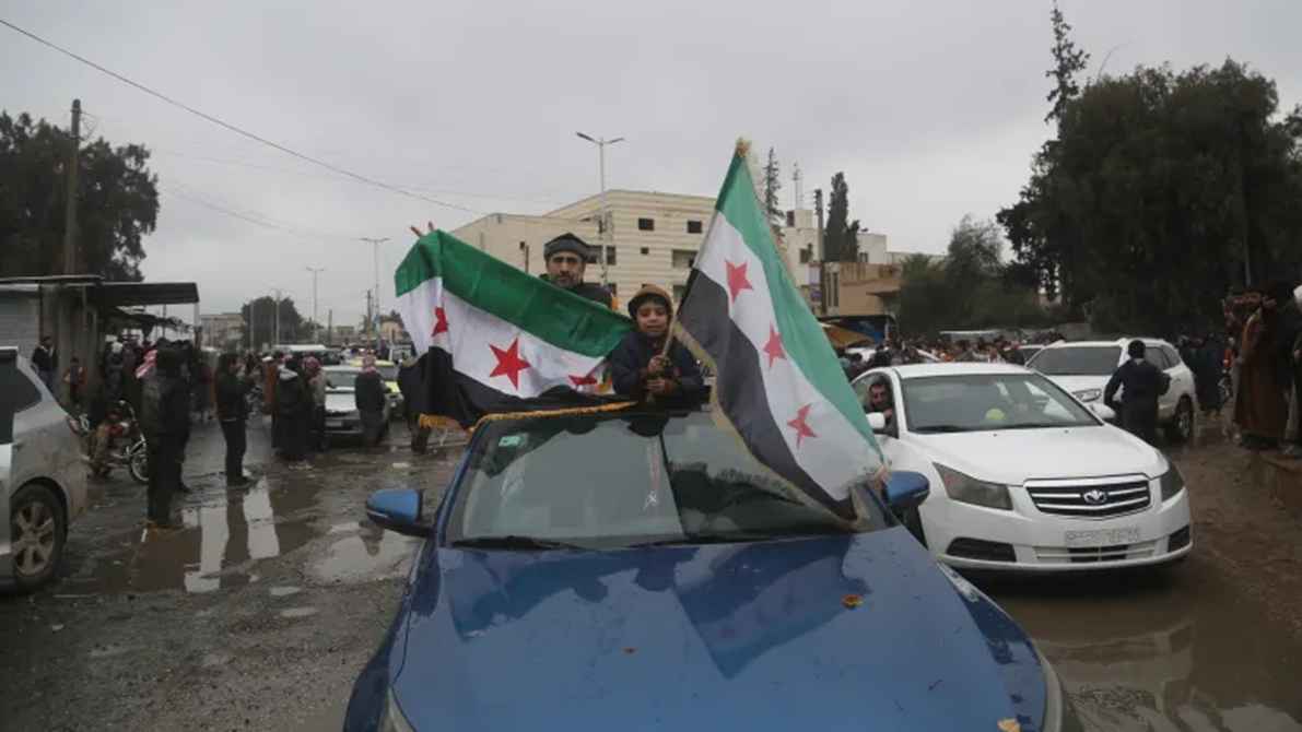 সিরিয়া-এসডিএফ যুদ্ধবিরতি, ইউফ্রেটিসের পশ্চিম ছাড়ছে কুর্দি বাহিনী