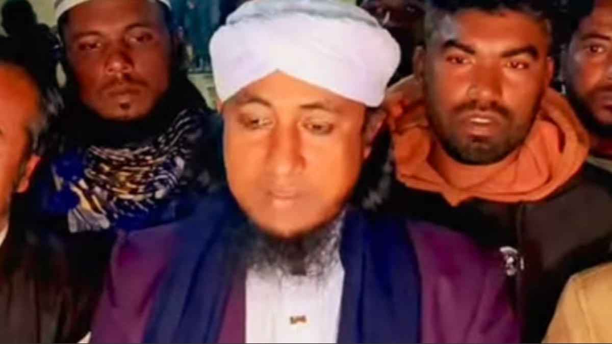 মধ্যরাতে থানায় তাহেরী, দিলেন অভিযোগ