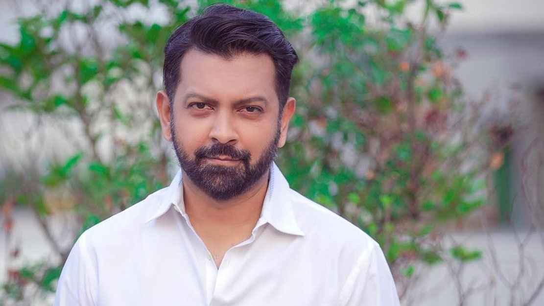 বিচ্ছেদের মাঝে নতুন খবর তাহসানের