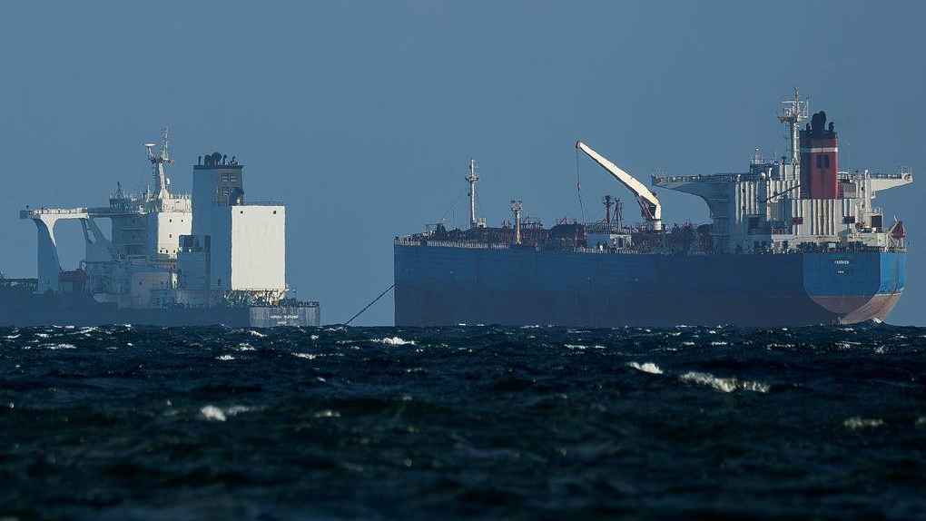 জব্দ করা ৭ ট্যাংকার থেকে একটি ভেনেজুয়েলাকে ফিরিয়ে দিচ্ছে যুক্তরাষ্ট্র