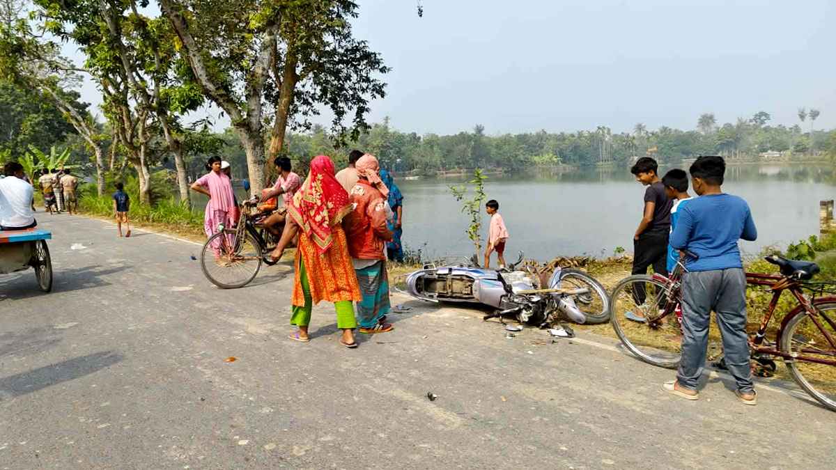 কুষ্টিয়ায় পুকুর দখল নিয়ে মসজিদে ঘোষণা দিয়ে দুই গ্রামবাসীর সংঘর্ষ