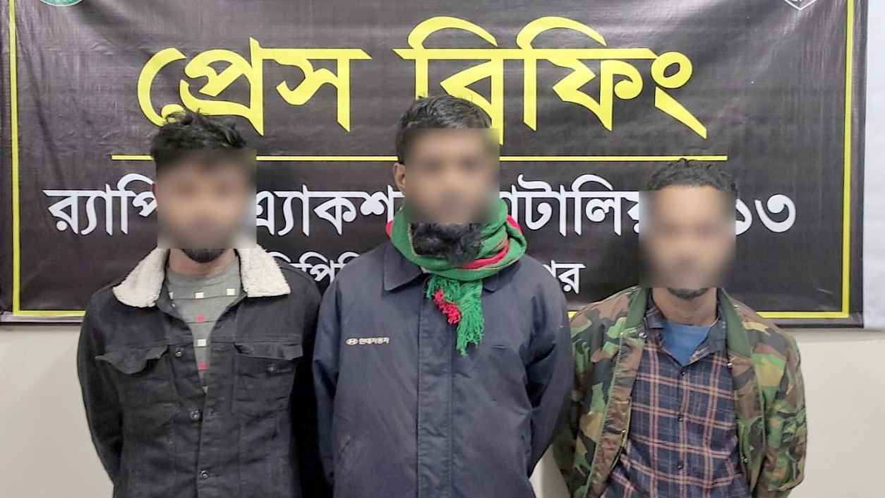 দিনাজপুরে হেরোইন ও ট্যাপেন্টাডল ট্যাবলেটসহ গ্রেফতার ৩