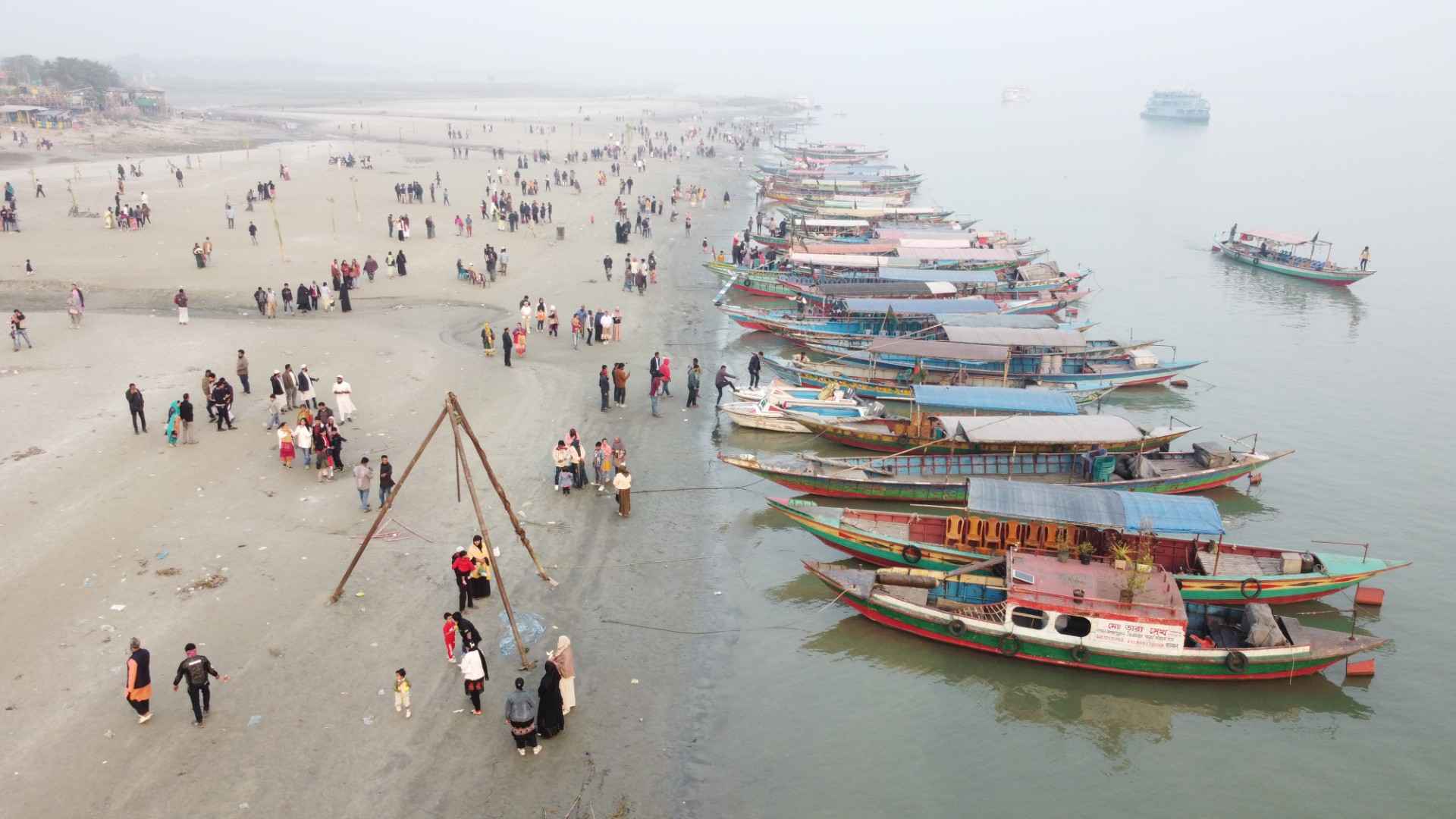 পদ্মা পাড়ে পর্যটনের দুয়ার খুলতে বড় বাঁধা- সময়োপযোগী উদ্যোগ