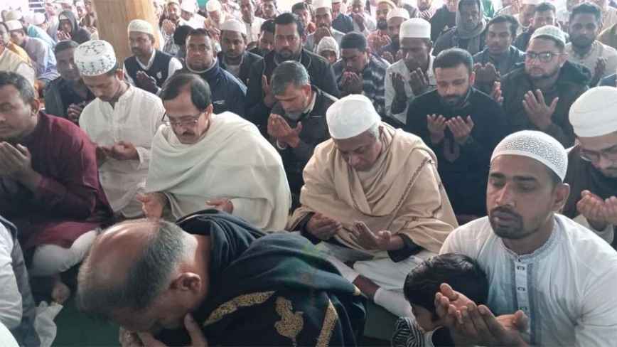 বেগম খালেদা জিয়ার মাগফেরাত কামনায় যশোরে দোয়া