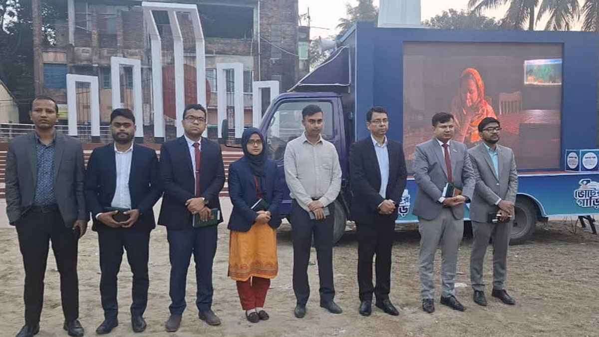 নির্বাচন ও গণভোটের বার্তা নিয়ে জয়পুরহাটে ‘ভোটের গাড়ি’