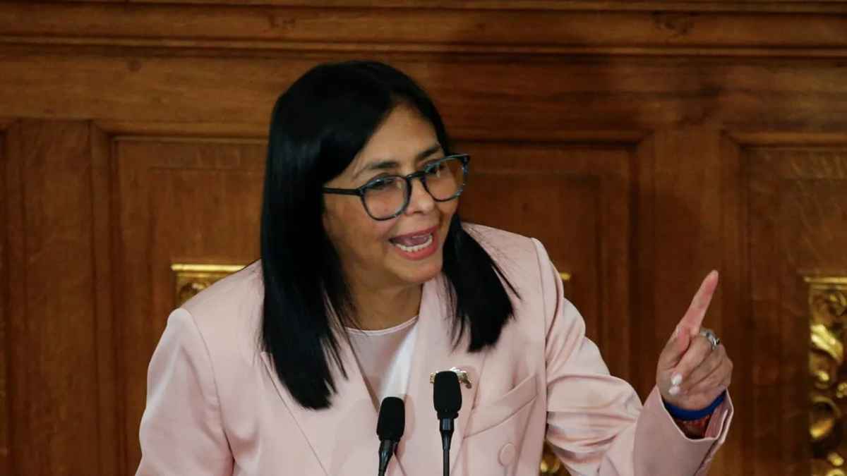 ভেনেজুয়েলার ভারপ্রাপ্ত প্রেসিডেন্ট হলেন ডেলসি রদ্রিগেজ