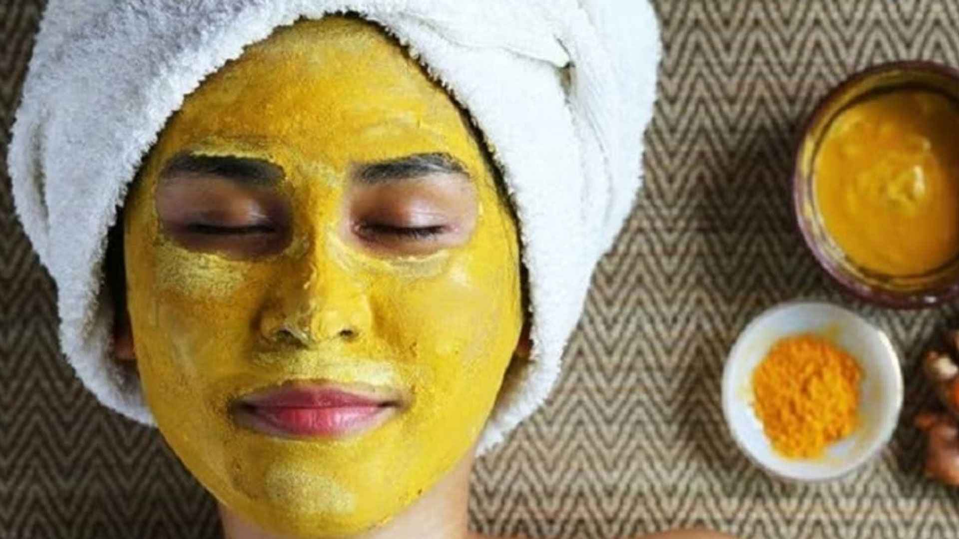 ওয়াক্স-রেজরে ত্বকের ক্ষতি, হলুদেই দূর হবে মুখের রোম 