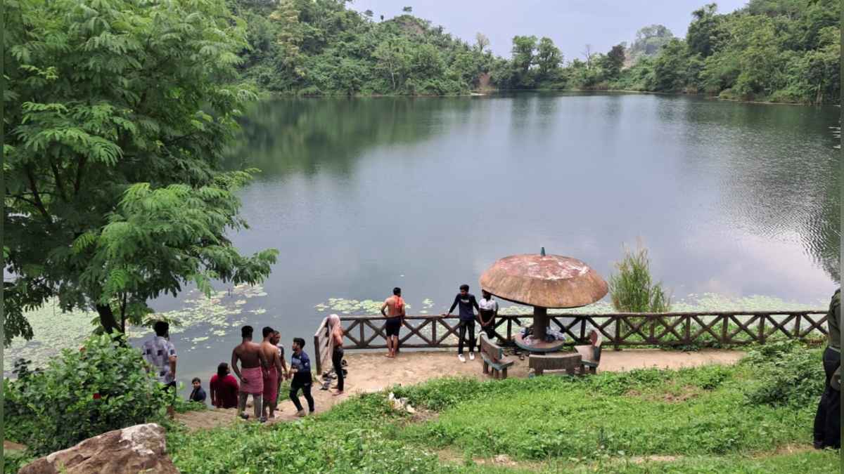 বান্দরবানে পাহাড়ি খাদে দুই পর্যটকের মরদেহ