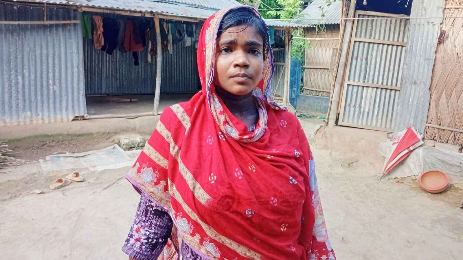 প্রতিবন্ধকতা জয় করে এইচএসসি পরীক্ষায় বৈশাখী, স্বপ্ন শিক্ষক হওয়ার