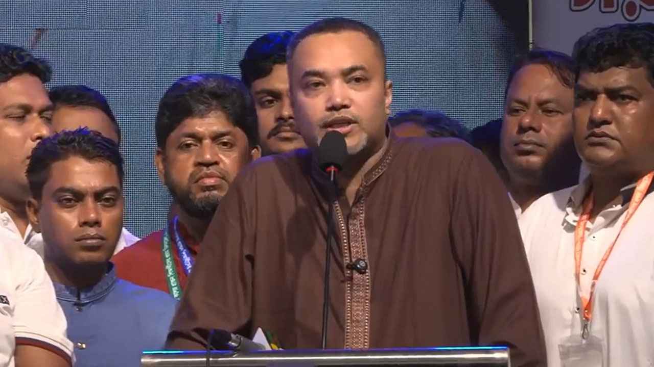 বন্যার্তদের সহায়তায় সরকার সর্বশক্তি নিয়োগ করেছে: মাহদী আমিন