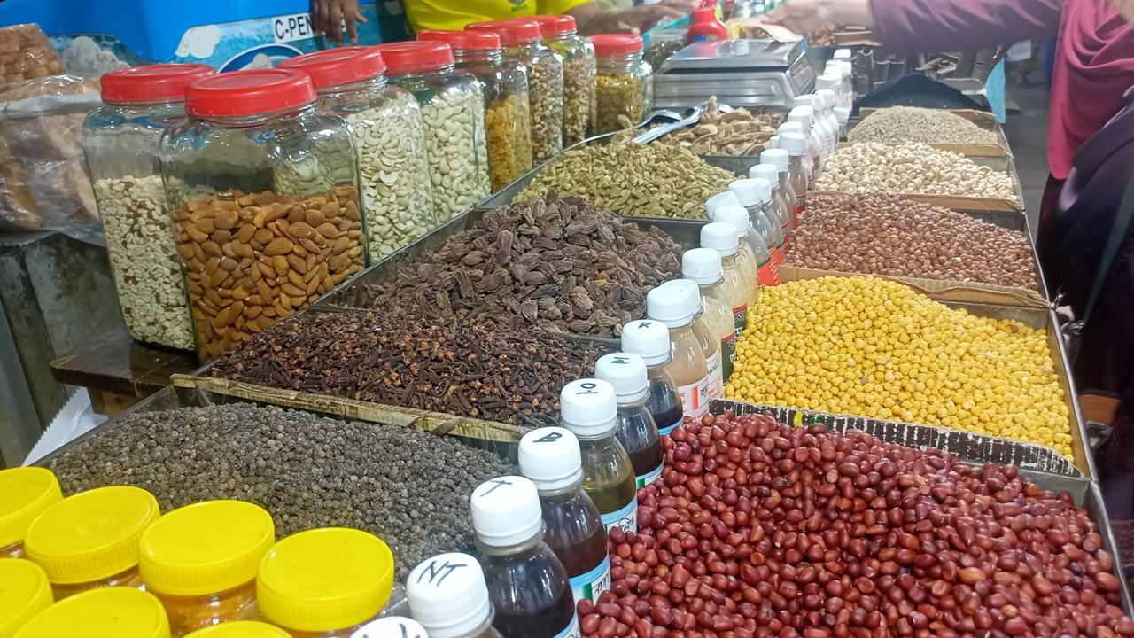 ডাল, তেল ও মসলার বাজারে ঝাঁজ